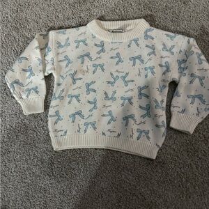 Tangiers Vintage White Sweater with Blue Bow Pattern size M